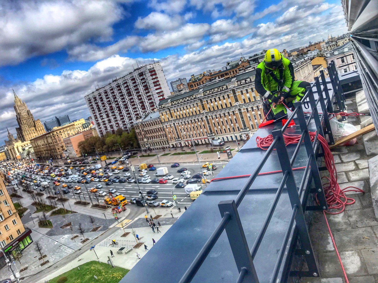 Студия канала москва 24. Установить москва 24. Гульназ кульсунбаева ведущая вести башкортостан. Москва 24 2011. Парк зарядье 2017.