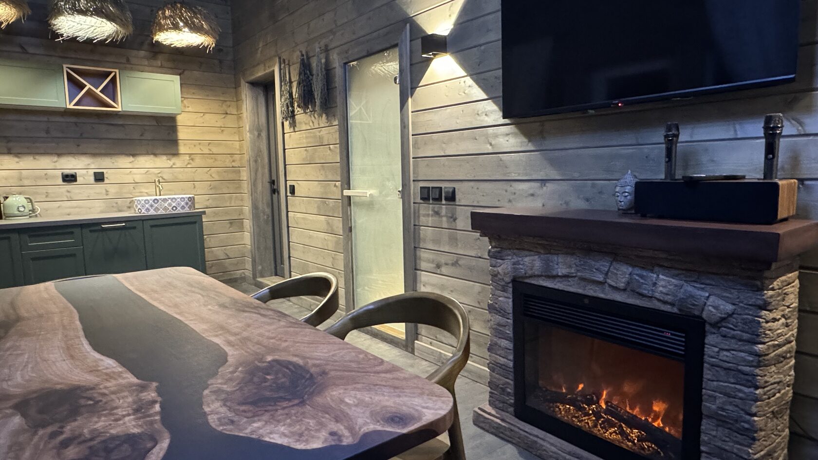 Рядом Даль, центр глэмпинга