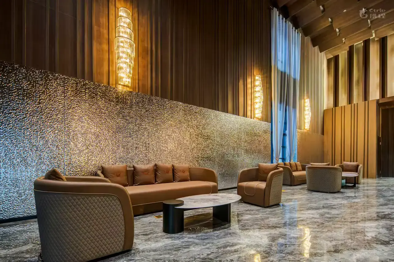 Номер M-Hotel, дополнительный ракурс