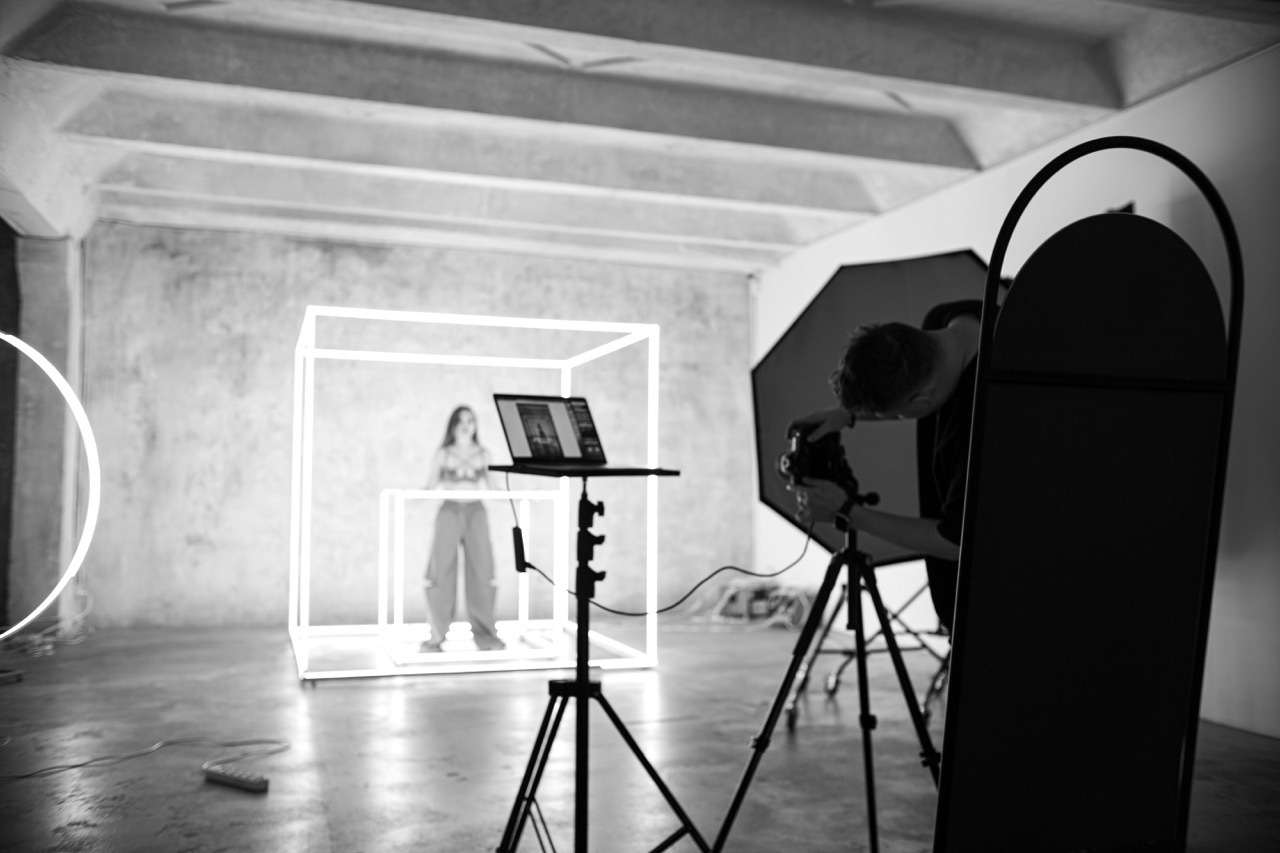 Бэкстейдж студийной фотосессии для личного бренда