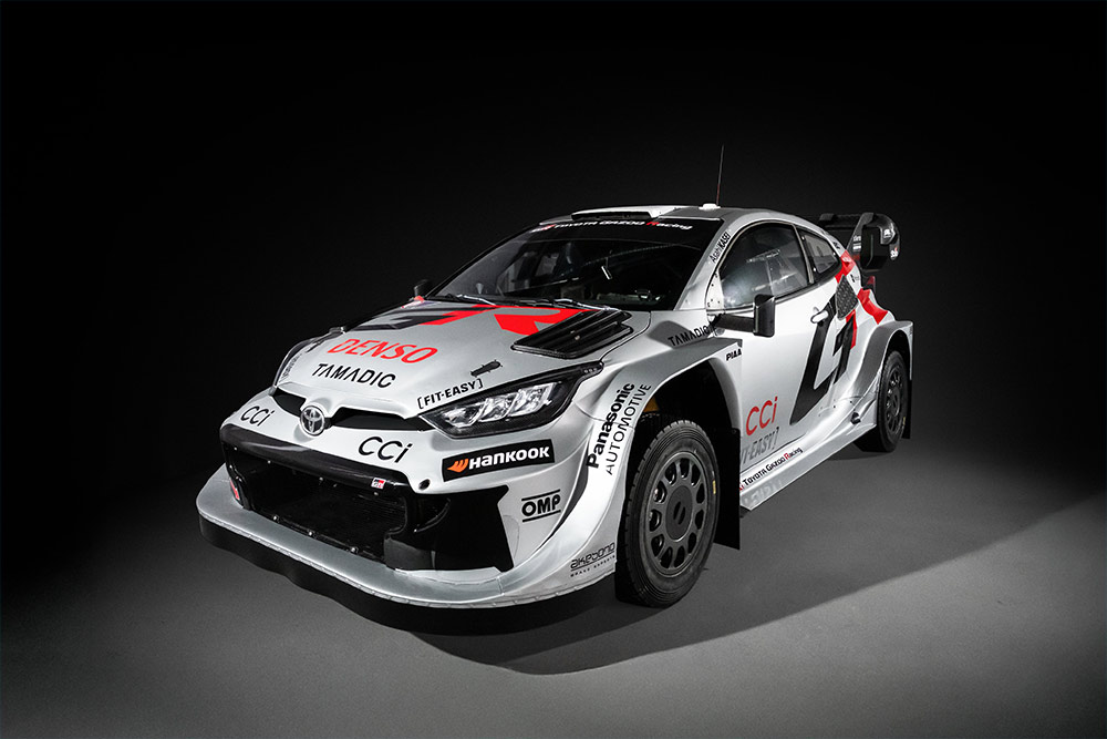 Toyota GR Yaris Rally1 в серебристой ливрее