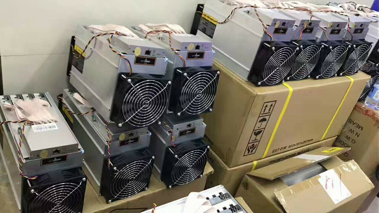 Асик москва. Майнинг асик s9 ферма. ASIC майнер l3. Antminer s9 склад. Майнинг ферма Antminer s9.