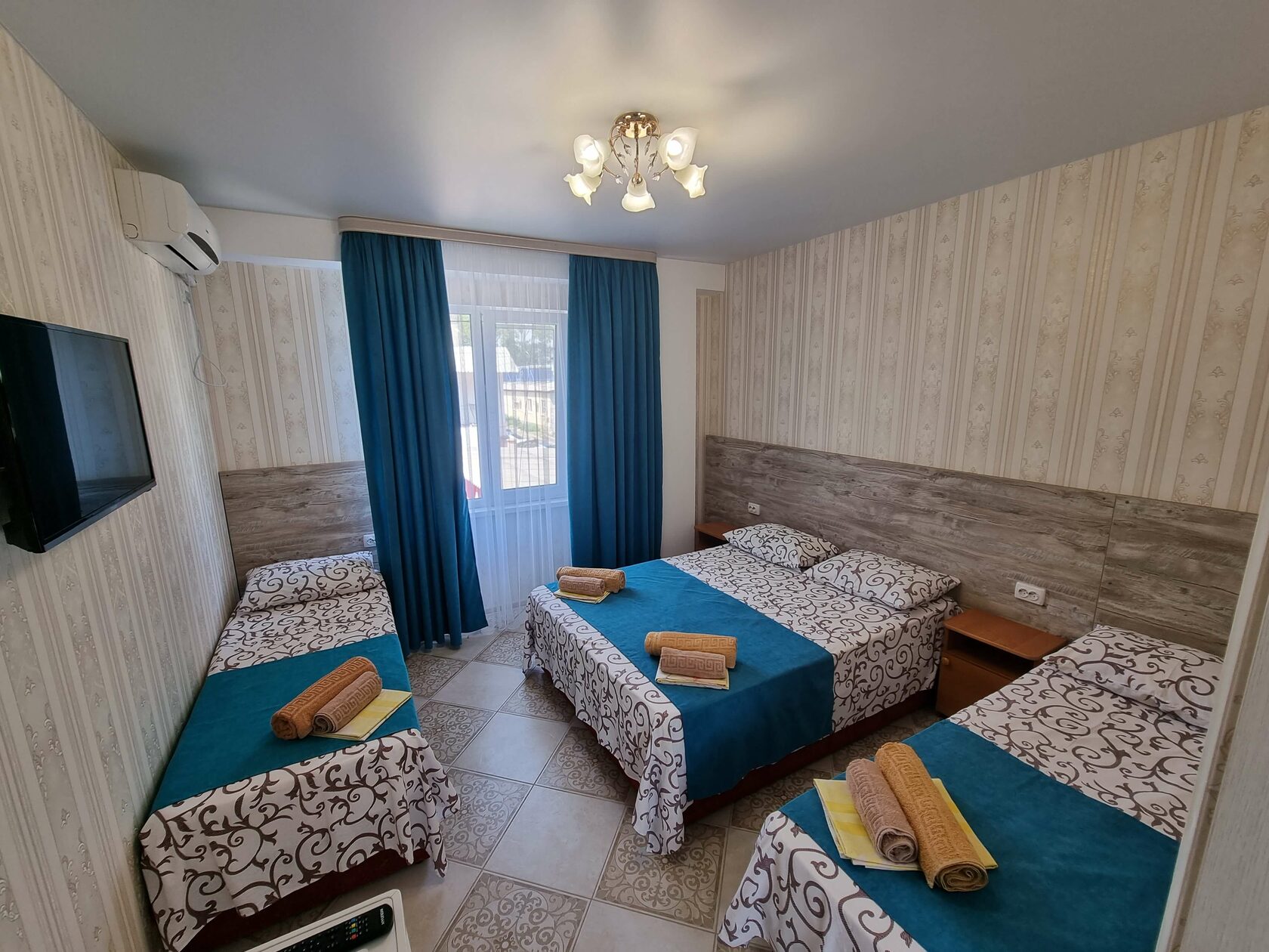 Судак теремок гостевой дом ешиль ада. Отель раатлан в судаке. Гостевой дом раатлан судак. Ешиль ада ресторан симферополь. Судак гостевой дом ул ешиль ада.