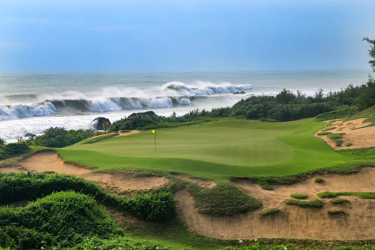 Shanghai Dongzhuang Beach Golf Club