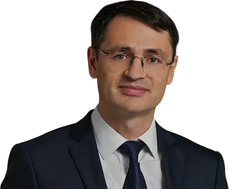 Олег Ушаков