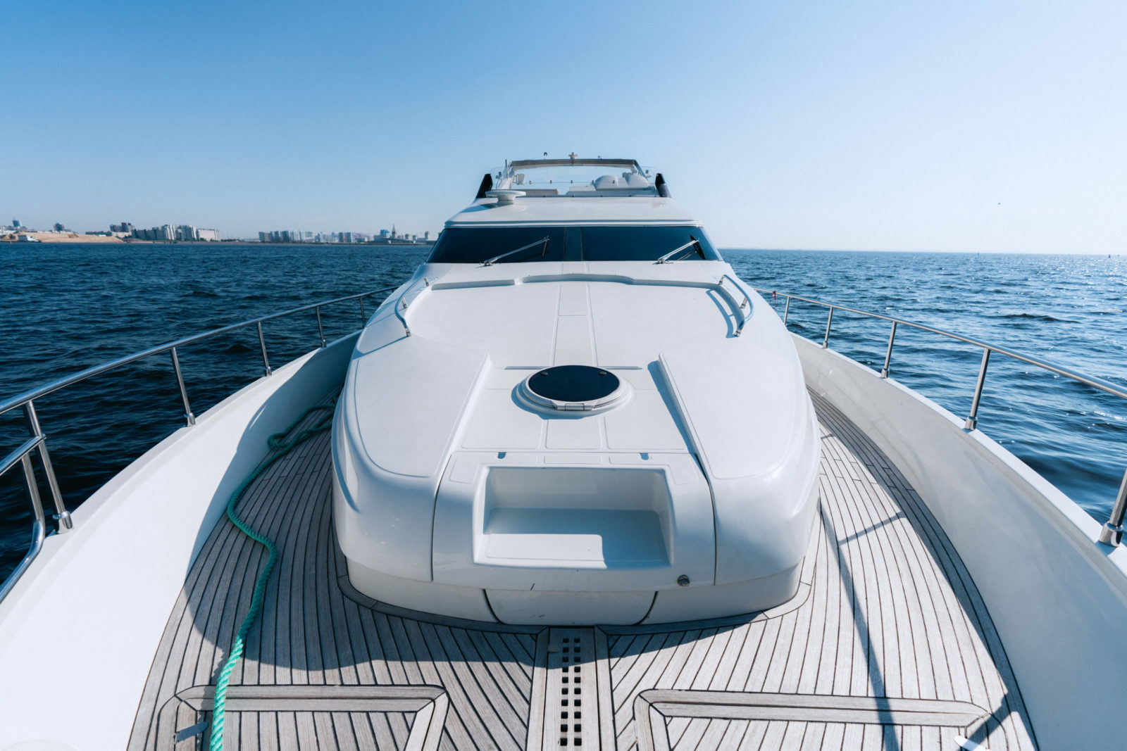 Dominator 29m Yacht внутри