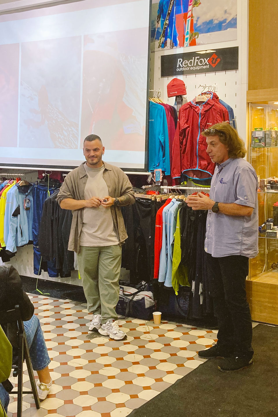 лекторий RedFox, лекция о восхождении на Эверест в Петербурге основателей Горного портала