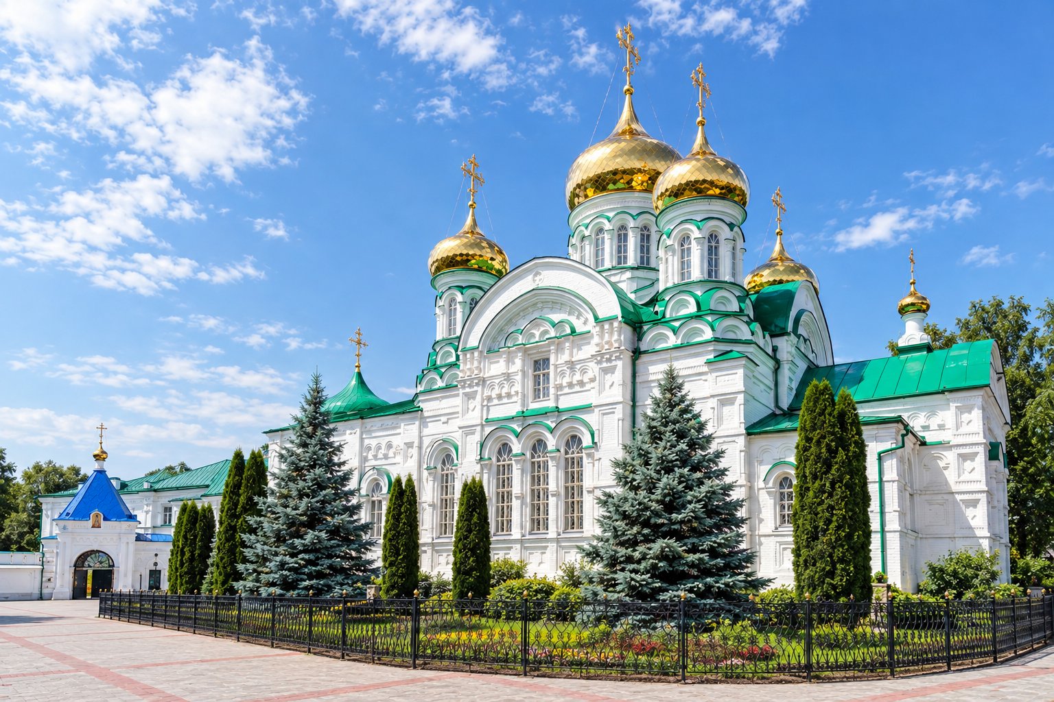 Три святыни, Казань - фото 2