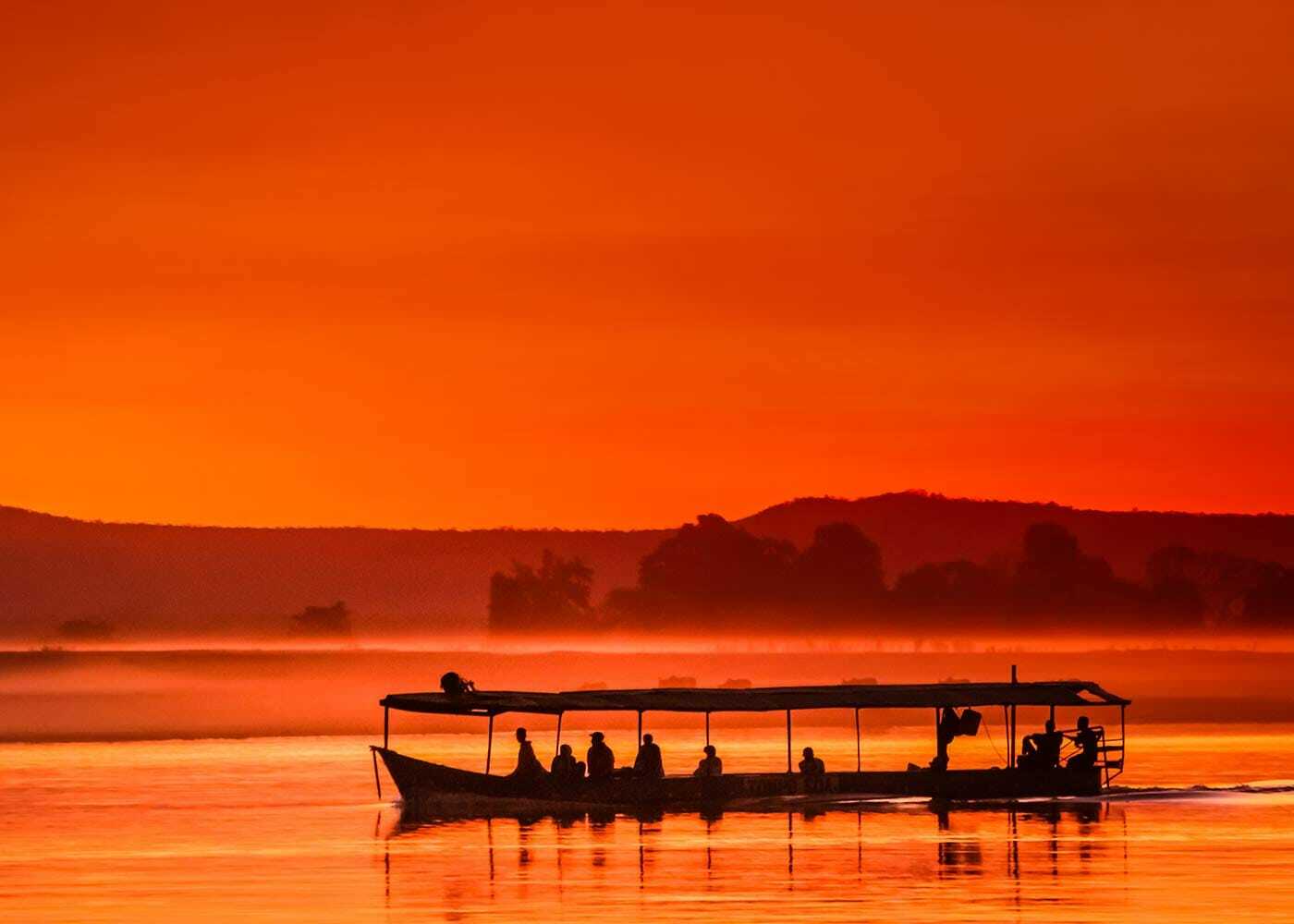 Тур по Африке: Закаты на Аллее Баобабов или экспедиция к Цинги-де-Бемараха