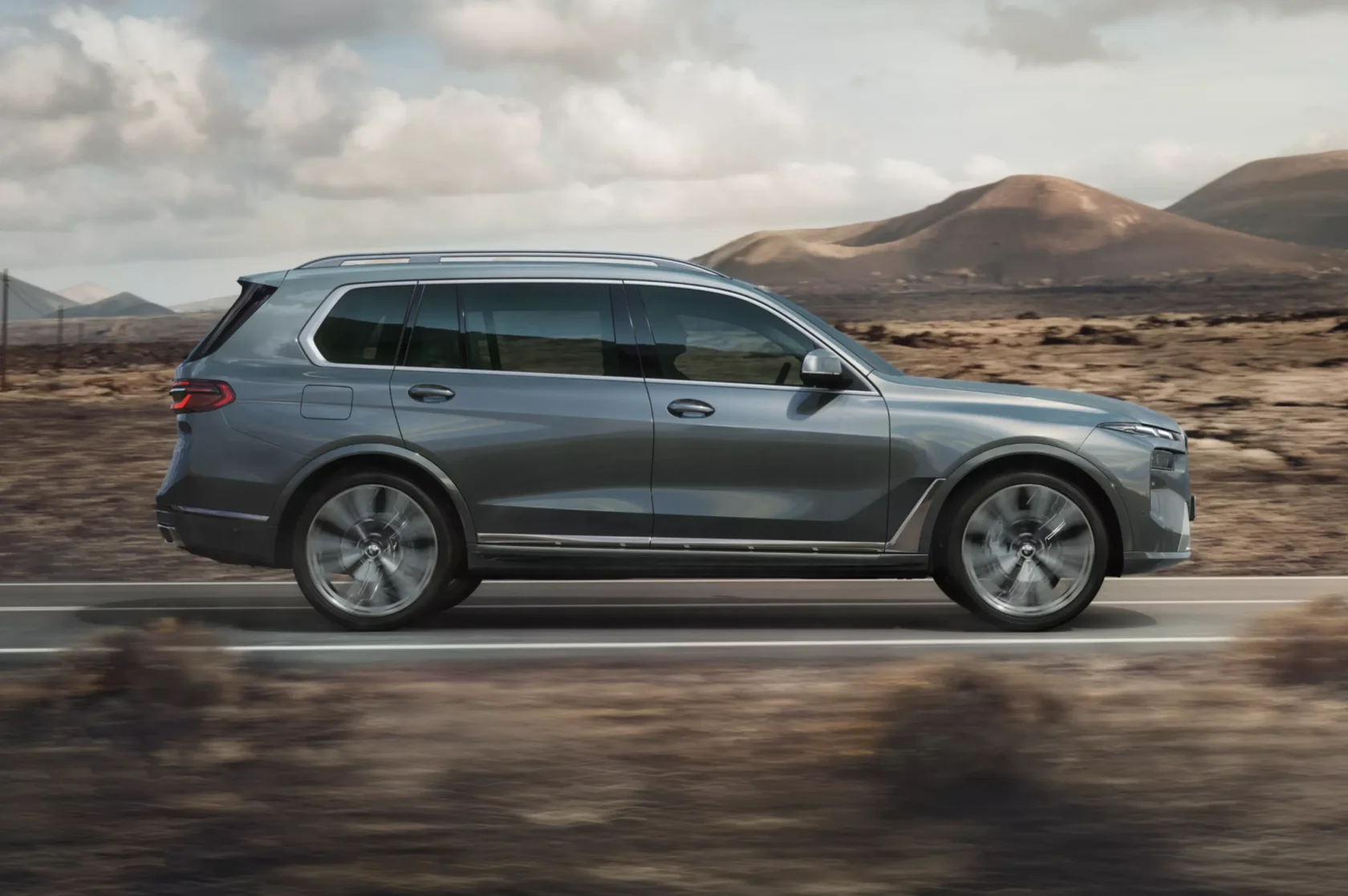 BMW X7 на дороге: динамика и управляемость