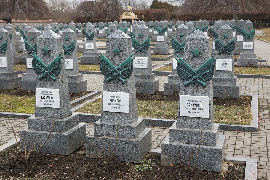 Могила александра тихоновича в минске фото