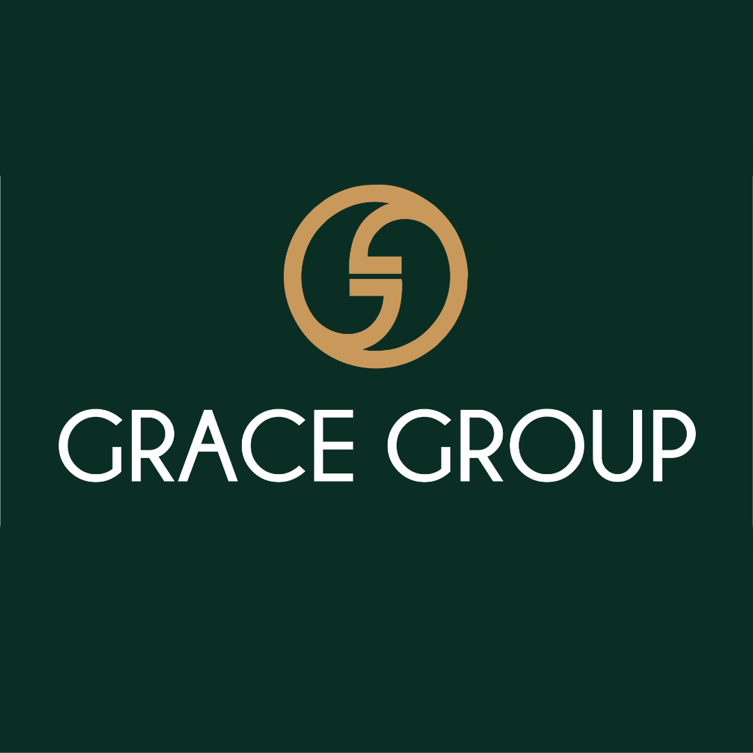 Сеть отелей грейс. Грейс групп отели Сочи. Grace Arli. Грейс Арли лого. Грейс Кристалл отель логотип.