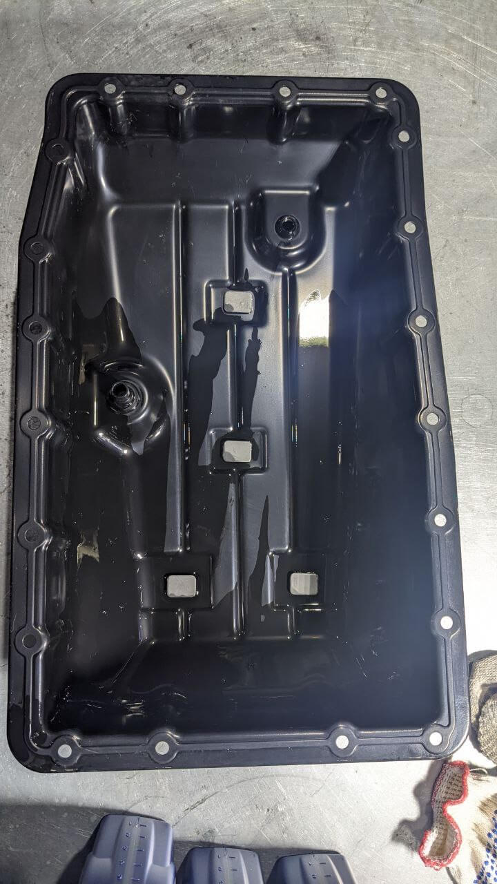 Готовый к установке поддон Mitsubishi