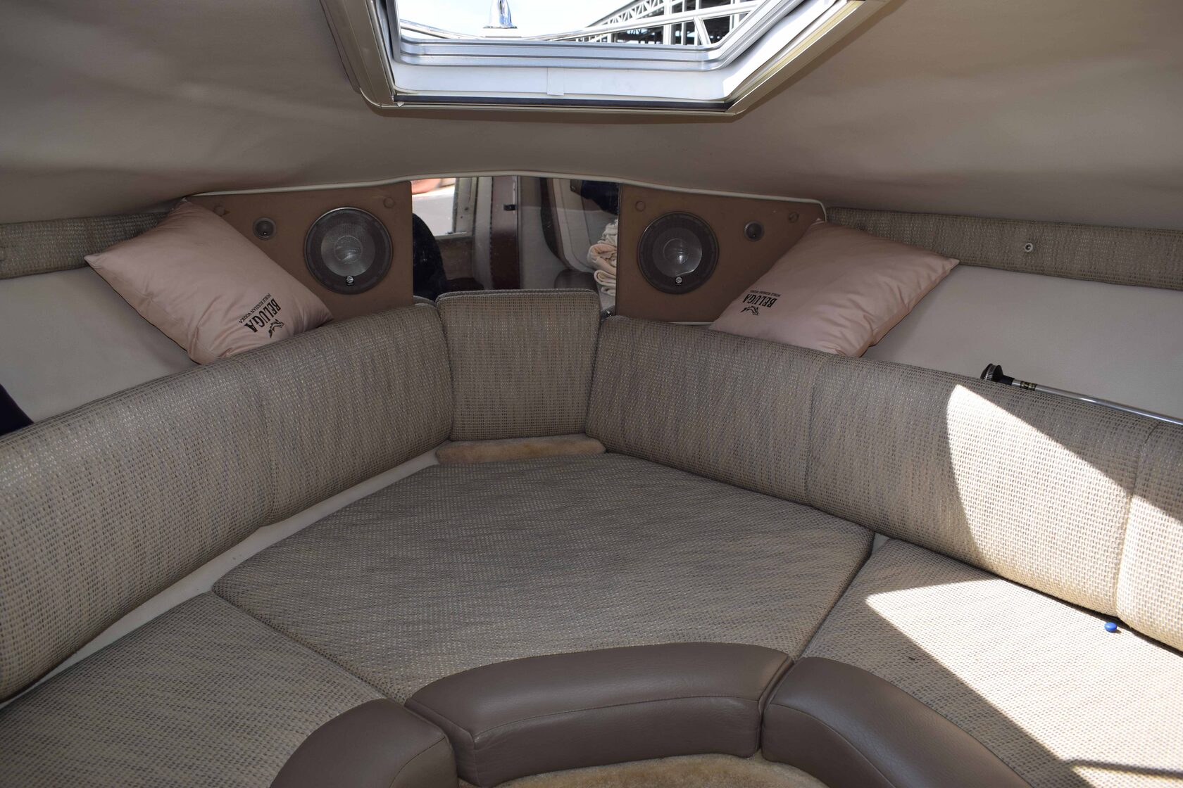 Каюта катера Chaparral