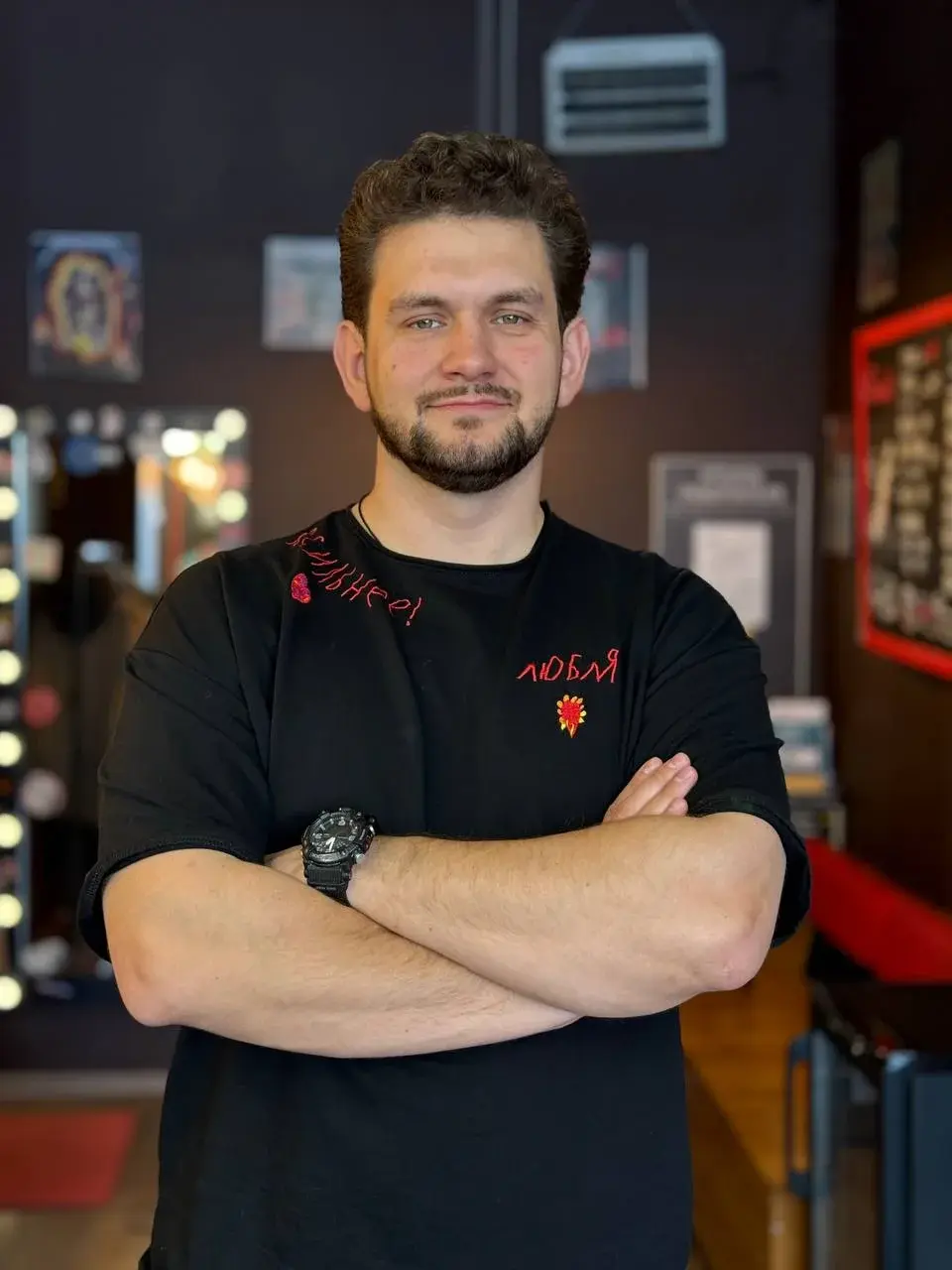 Мастер по мужским стрижкам Анатолий