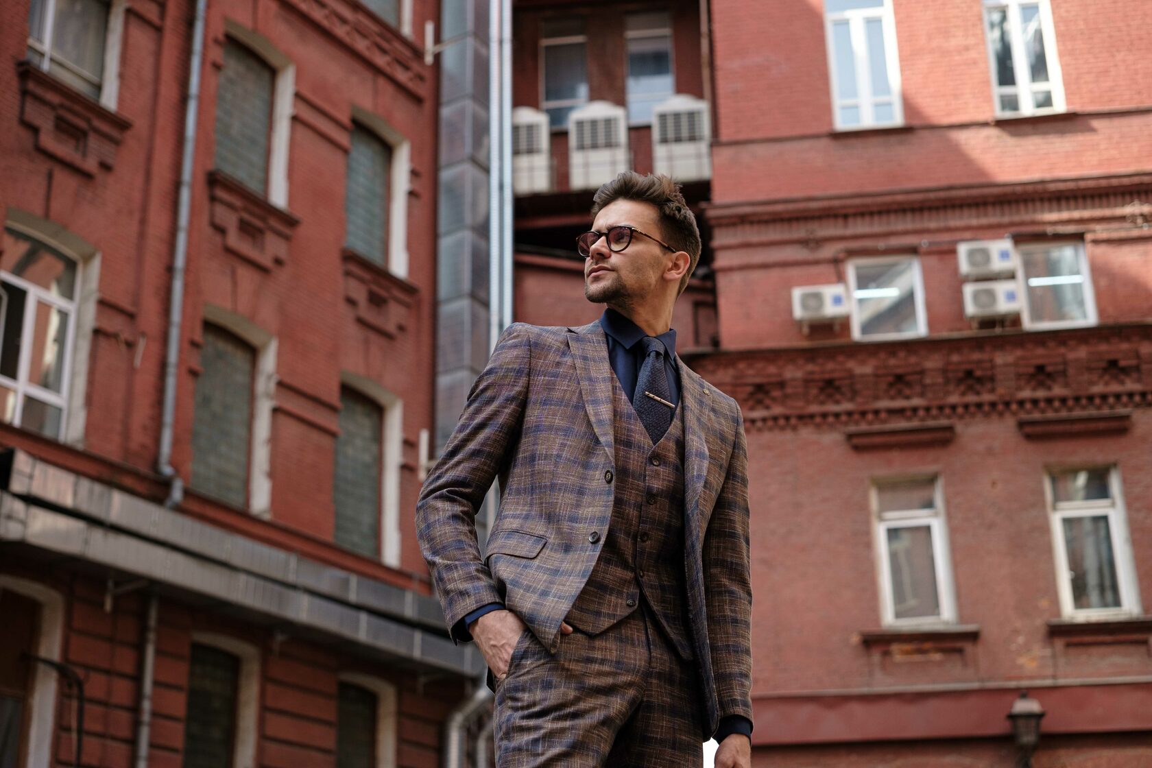 Распродажа костюмов в Москве. Выгодные цены на мужские костюмы в ...