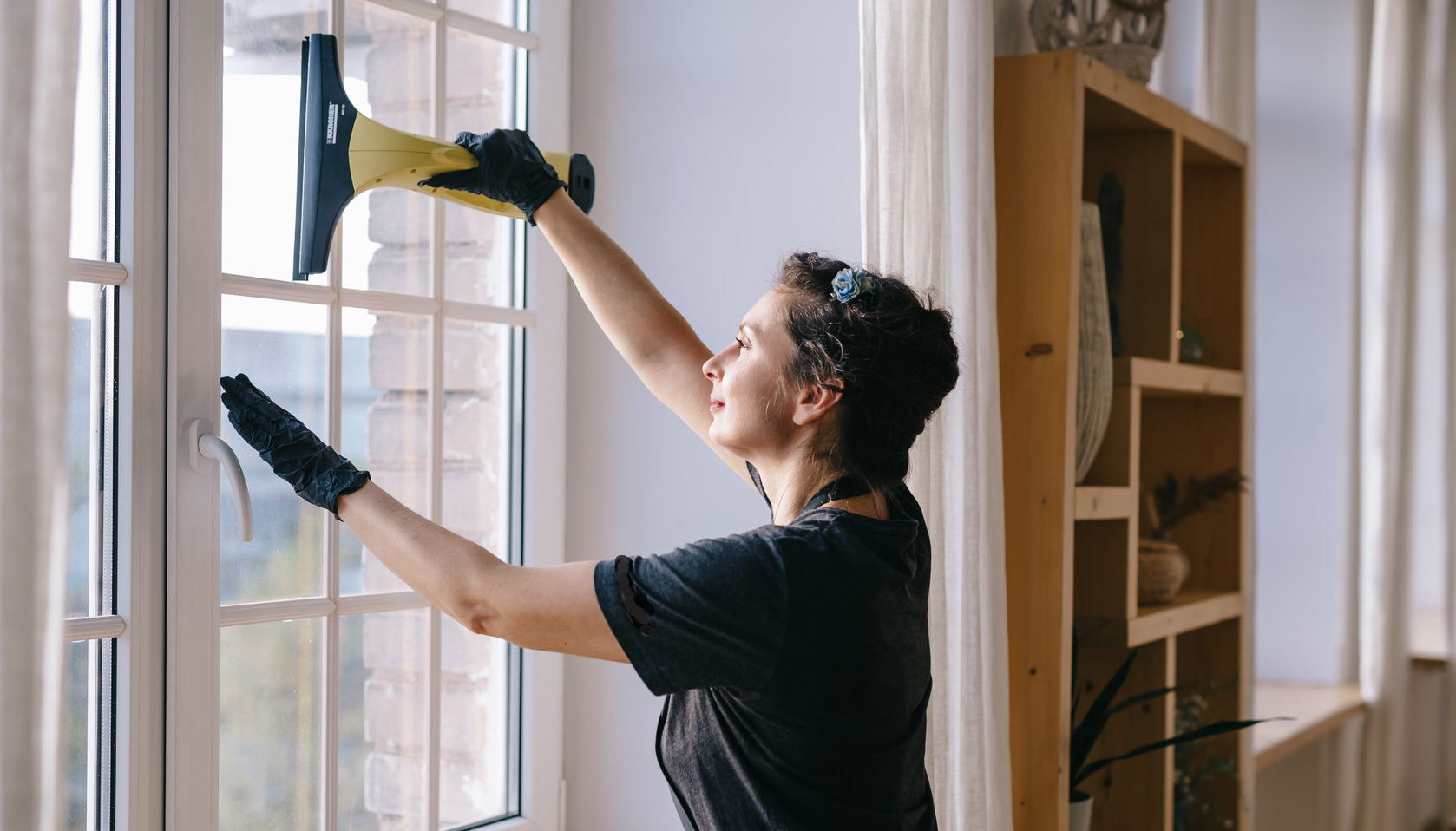 Мойка окон в квартире