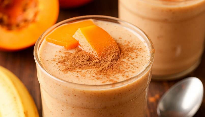 Смузи с хурмой, бананом и молоком