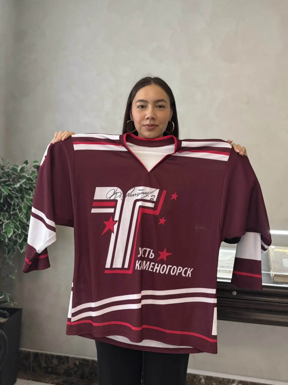 Большом зале Минстроя России состоялся открытый диалог на тему «Характер победителя. Команда. Страна» с приглашенным спикером В.А. Фетисовым.