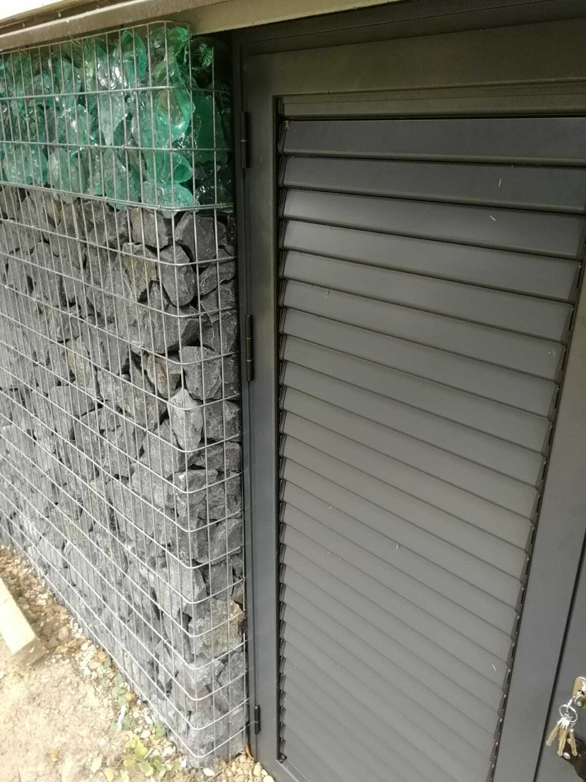 Жалюзийные двери-ставни алюминиевые с регулировкой ламелей