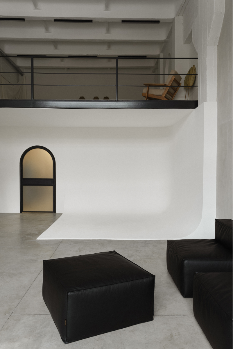 Фотостудия STUDIO’19 в Челябинске 8 белая циклорама