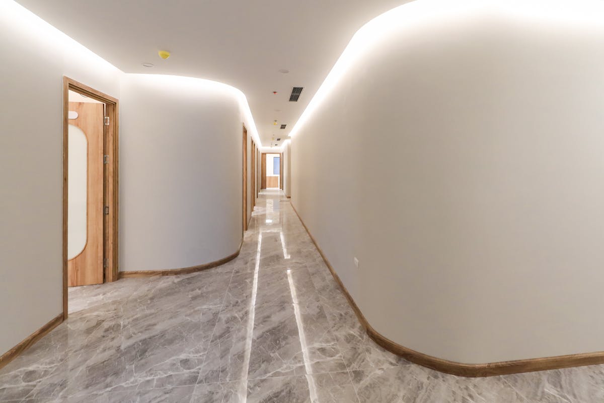 Современный интерьер медицинского центра — кейс продвижения многопрофильной клиники