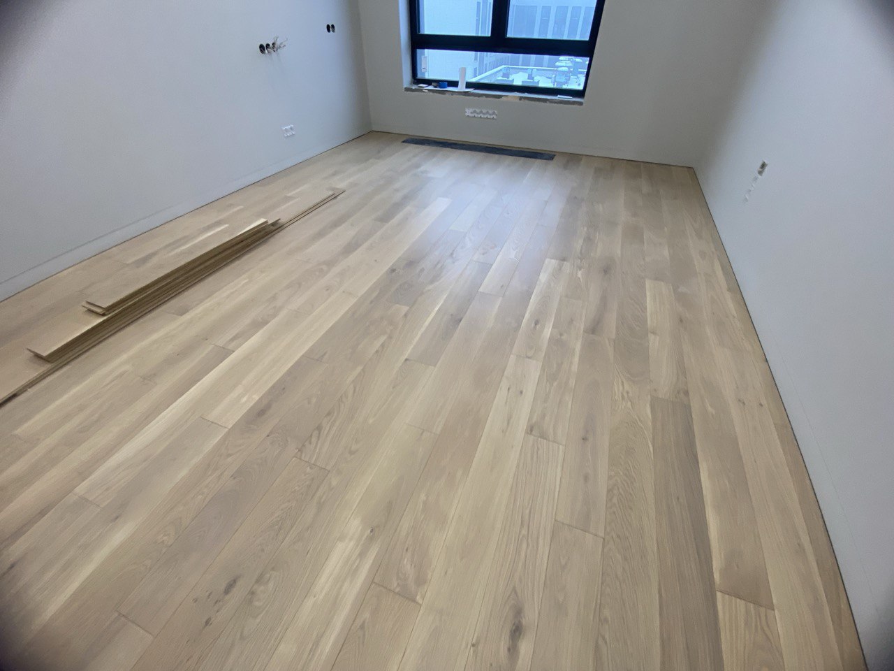 Готовый пол: инженерная доска Living Tree Дуб Натур Саванна, селекция Натур, масло — объект 75 м² в СПб