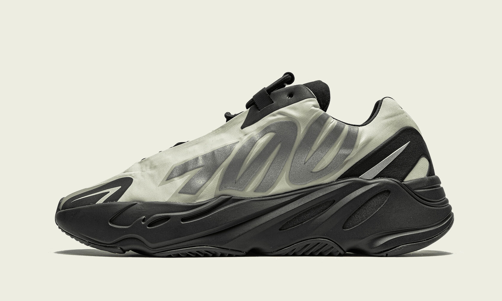 yeezy 700 total black