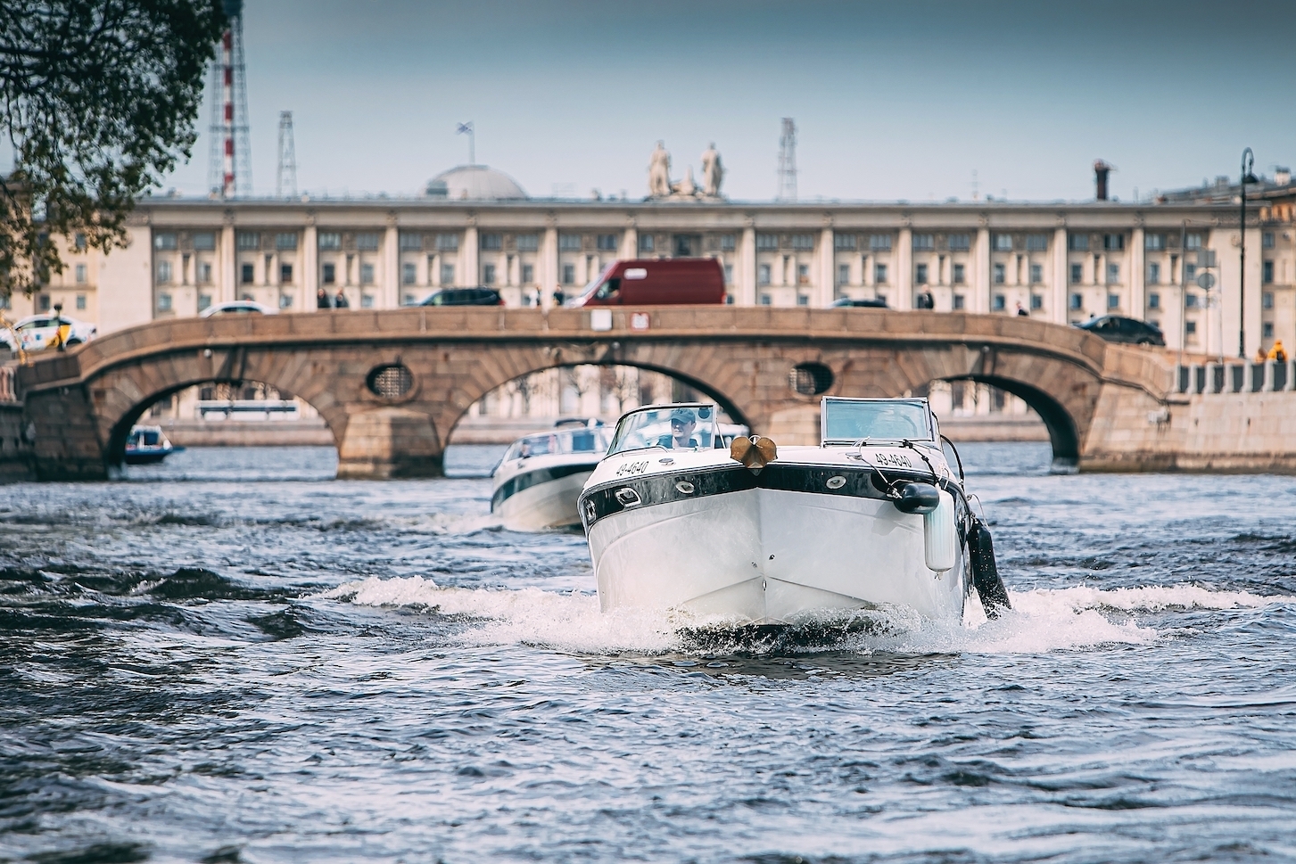 Питер прогулка на катере. Интересные экскурсии в Санкт-Петербурге. Водная экскурсия по Санкт-Петербургу. Экскурсия на катере.