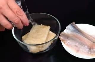 Приготовление форшмака из сельди: шаг 3