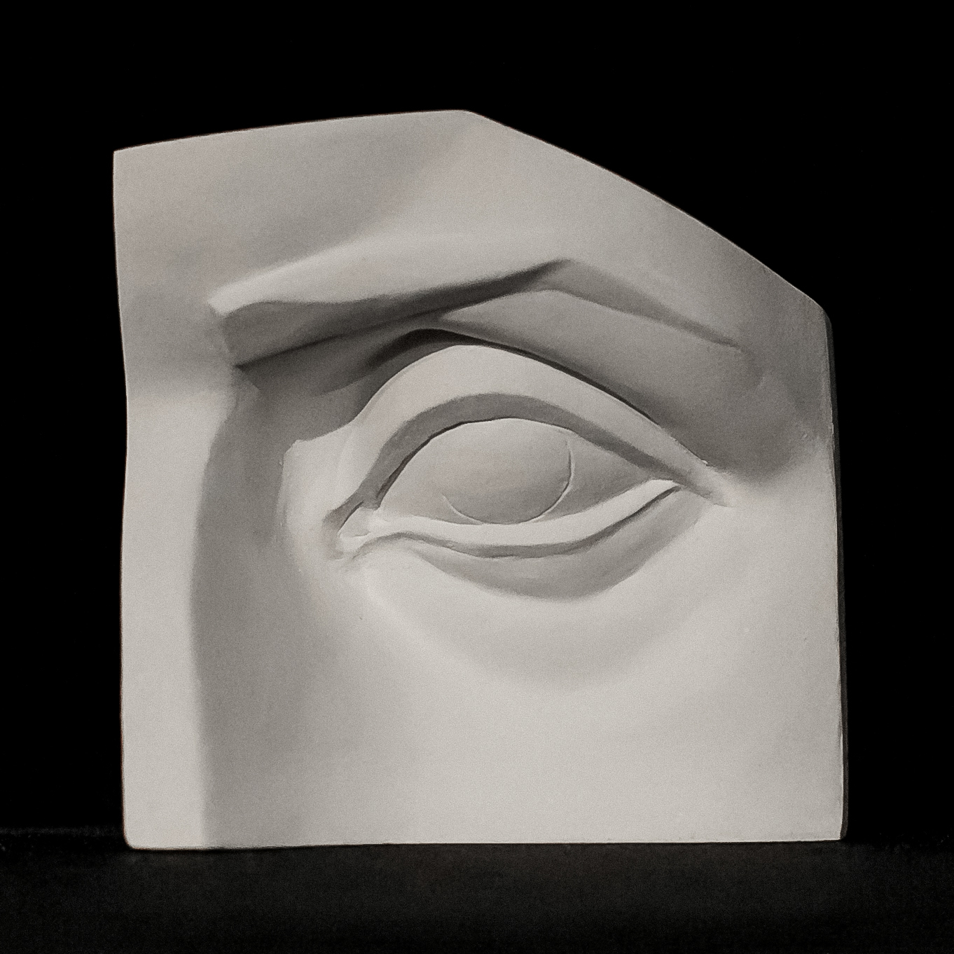 Глаз скульптура