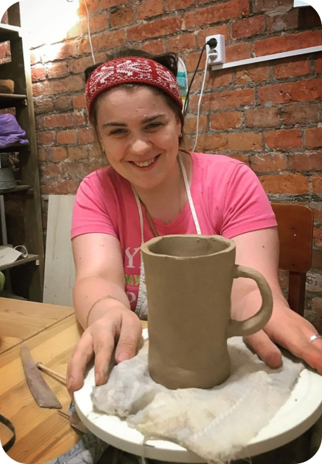 девушка гончар