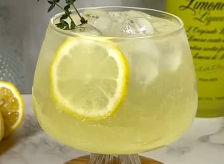Приготовление коктейля «Лимончелло Спритц» в домашних условиях: шаг 4