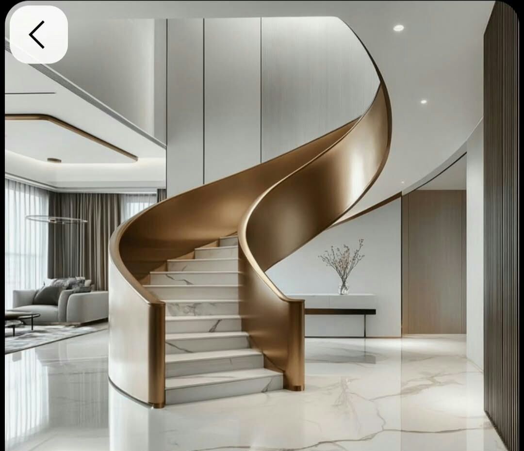 Радиусно-поворотная лестница с отделкой “Шампань”