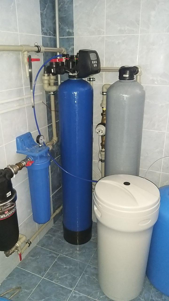 Купить водоподготовку для дома. Фильтры для очистки воды в частном доме. Фильтры для очистки воды в дл частном доме. Фильтр для водопроводной воды в частный дом. Фильтр на скважину для воды.