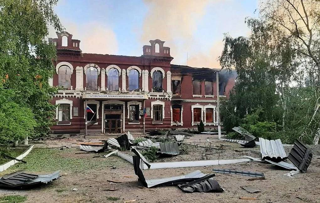 последствия атаки БПЛА в Старобельске ЛНР поврежденные здания и дома