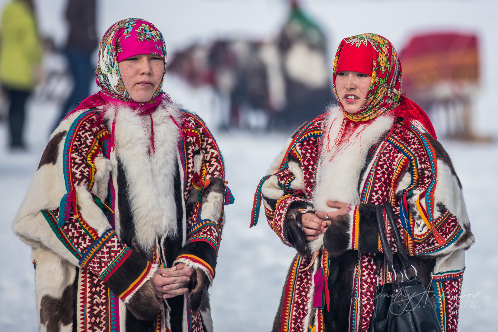 Ханты. Ненцы Ханты манси. Национальная одежда ненцев Ямала. Ненцы Ханты Коми. Ненецкая Национальная одежда ягушка.