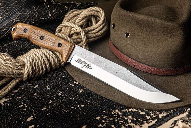 Kizlyar Supreme BASTARDO knife model