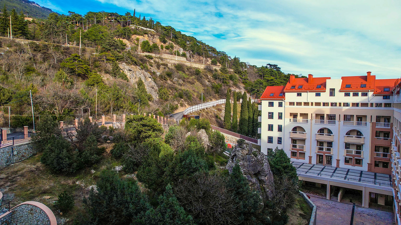 Ялта улица дражинского особняк. Ялта дом у моря. Ялта жилье у моря недорого. Ялта жилье у моря недорого. 2022 ялта улица дражинского.