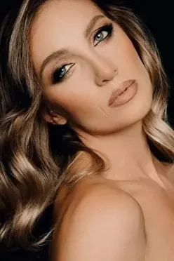 Анна Мельникова