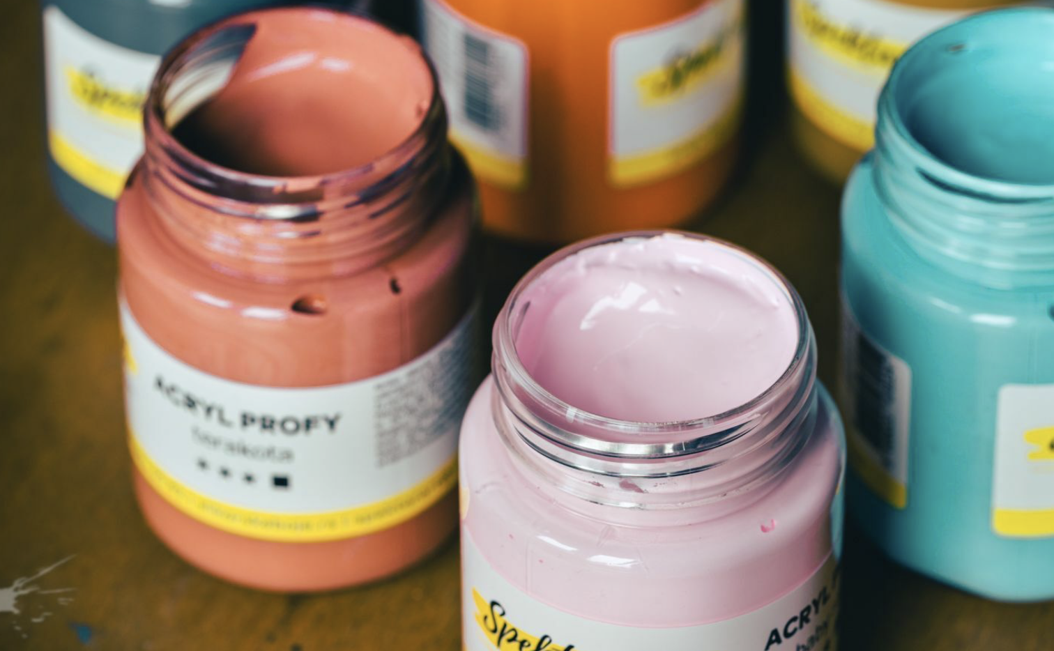 Top Acrylic Paints: A Comprehensive Guide to Discovering Your