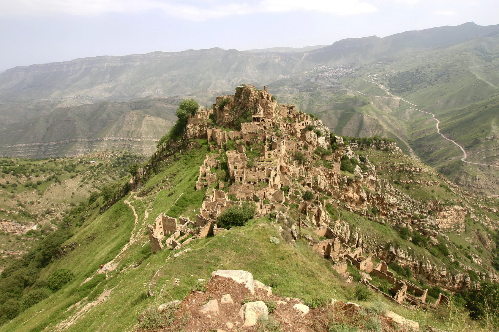 Туристки в дагестане фото