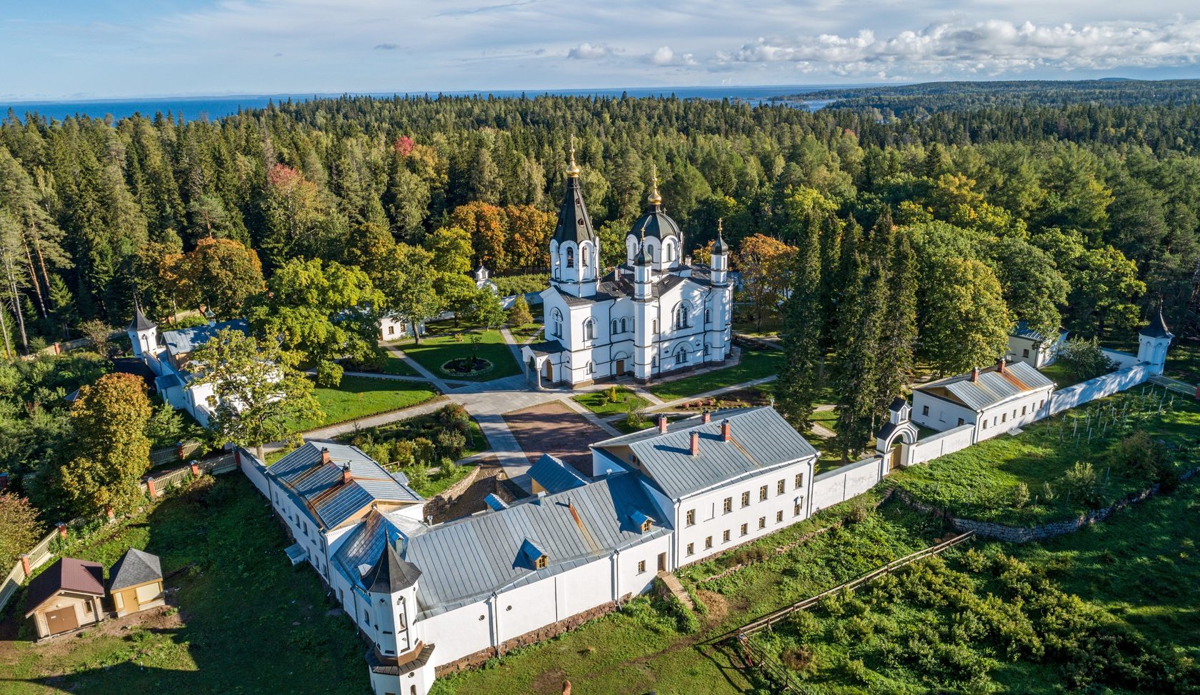 Валаам какой монастырь. Валаамский Спасо-Преображенский монастырь. Валаам (остров). Валаам Центральная усадьба монастыря.