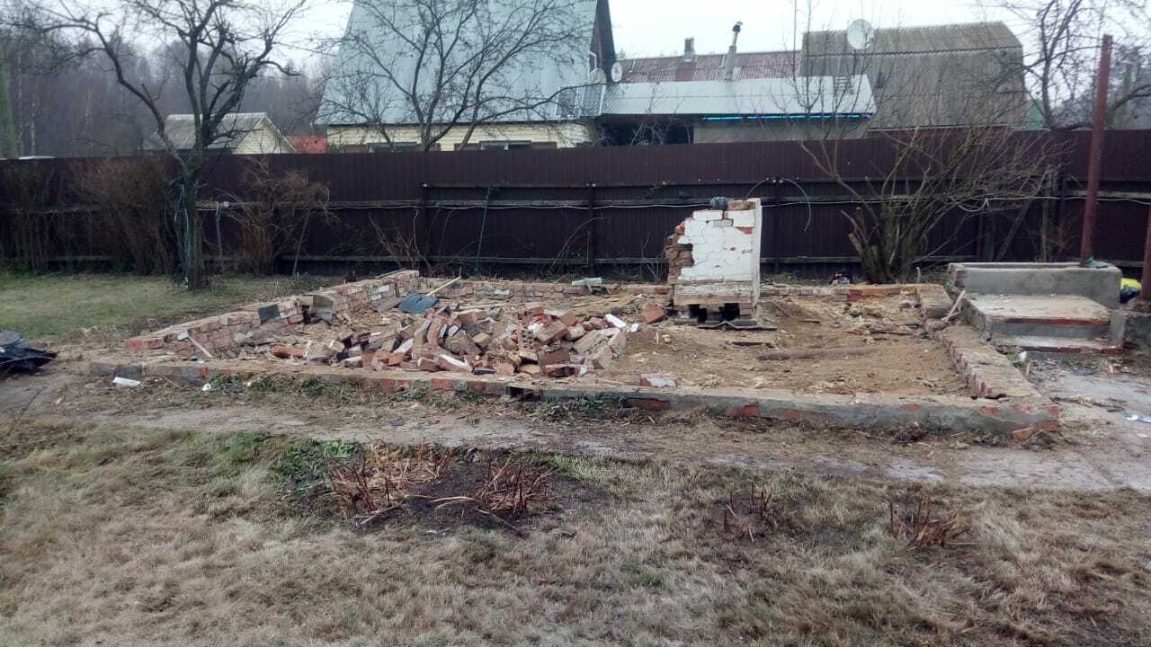 Демонтаж каркасного дома, цены в Москве: сколько стоит снести каркасник