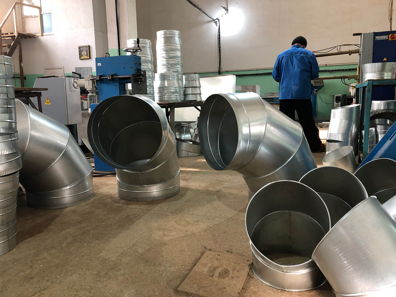 Общеобменная приточно-вытяжная вентиляция. Воздуховод 600х100. Воздуховод оцинкованная сталь d350. Вентиляционные каналы воздуховоды. Воздуховод спирально-навивной.