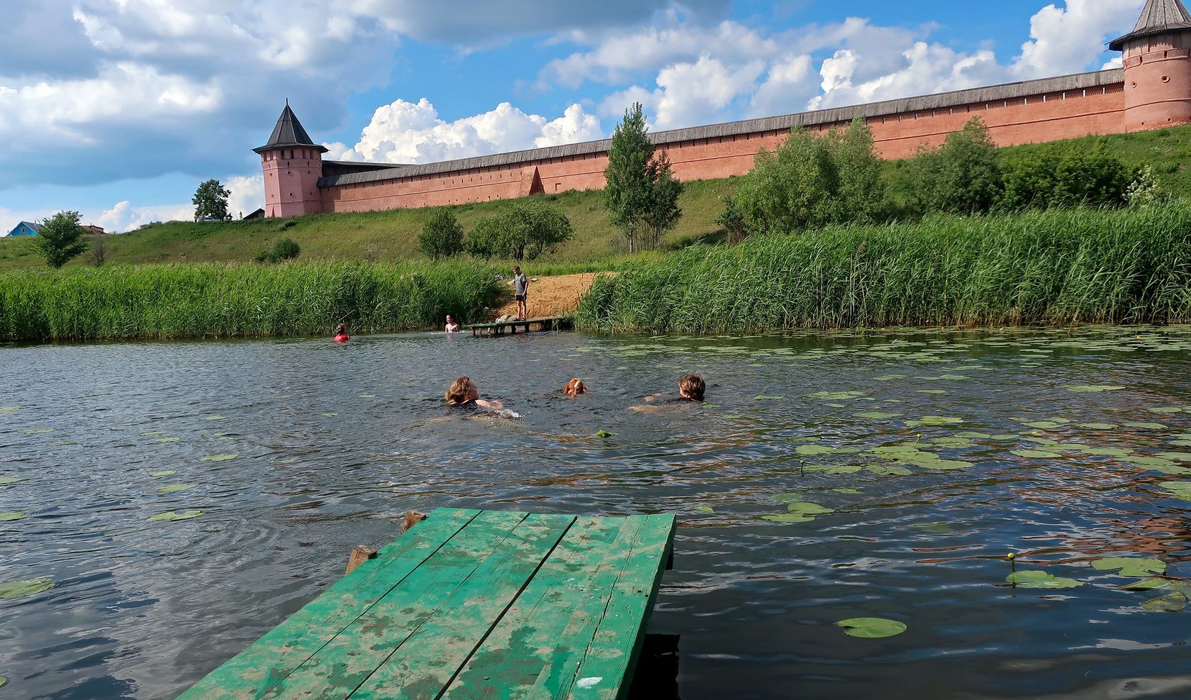 Река в суздале