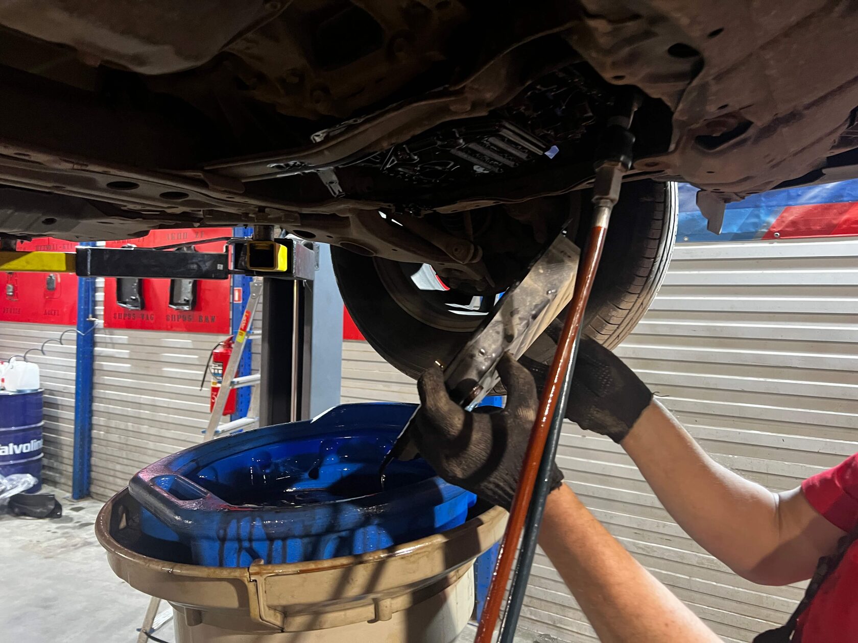 Снятие поддона вариатора Toyota Rav 4