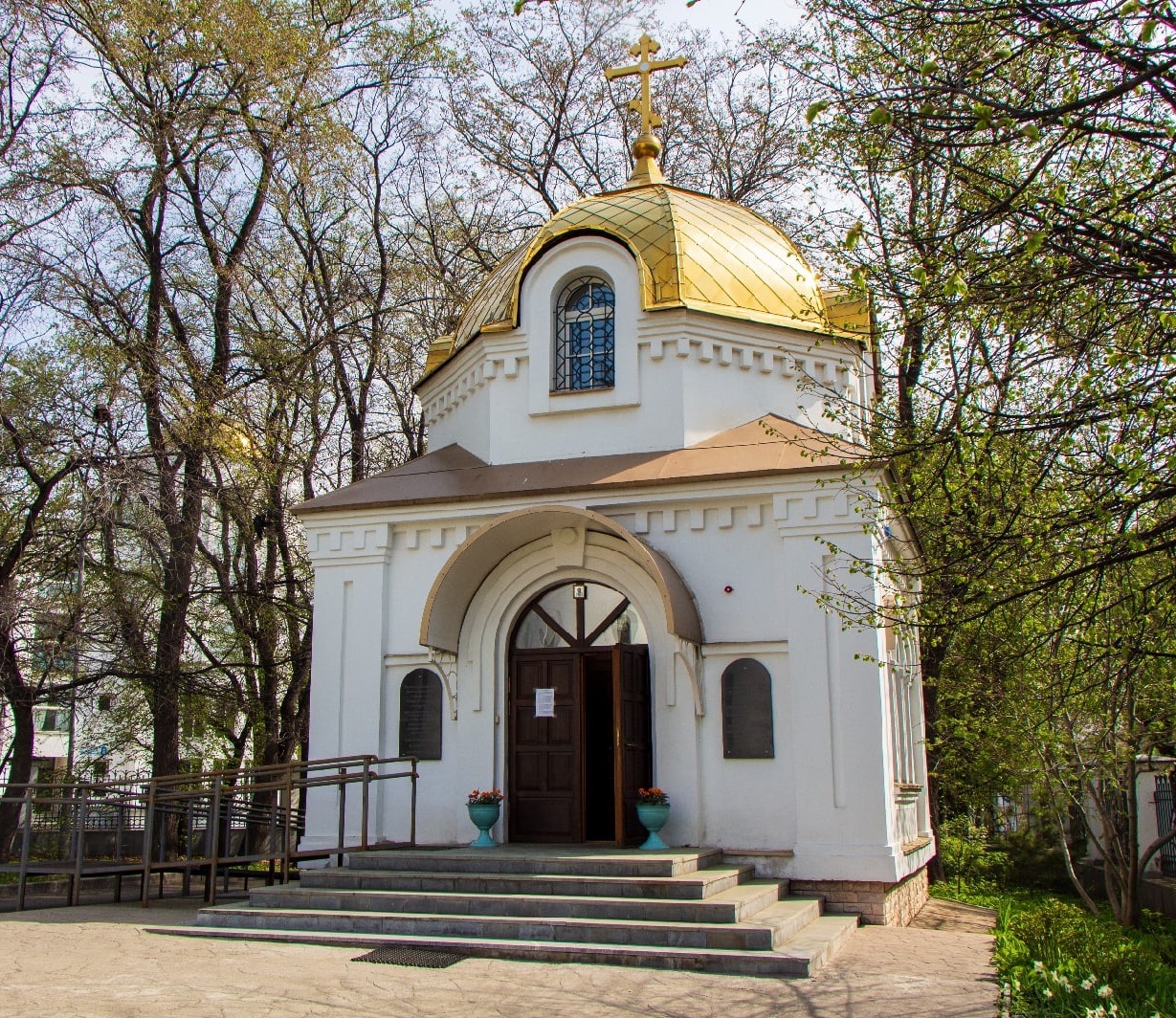 Храм во имя матроны московской. Храм во имя матроны московской. Часовня блаженной матроны московской. Часовня матроны шефская екатеринбург. Храм-часовня матроны московской лобня.
