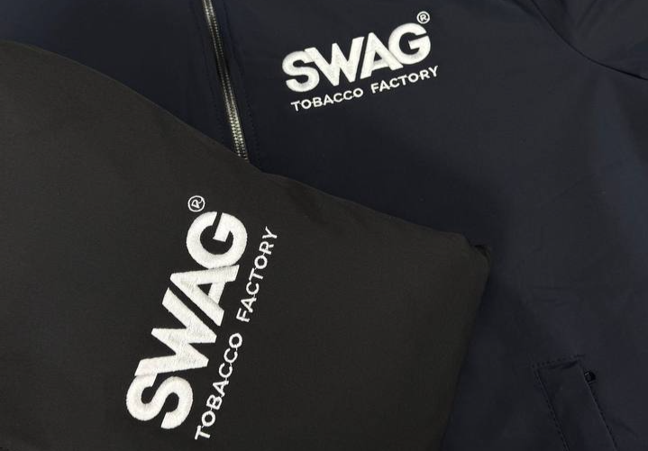 Реальная машинная вышивка логотипа SWAG Tobacco Factory