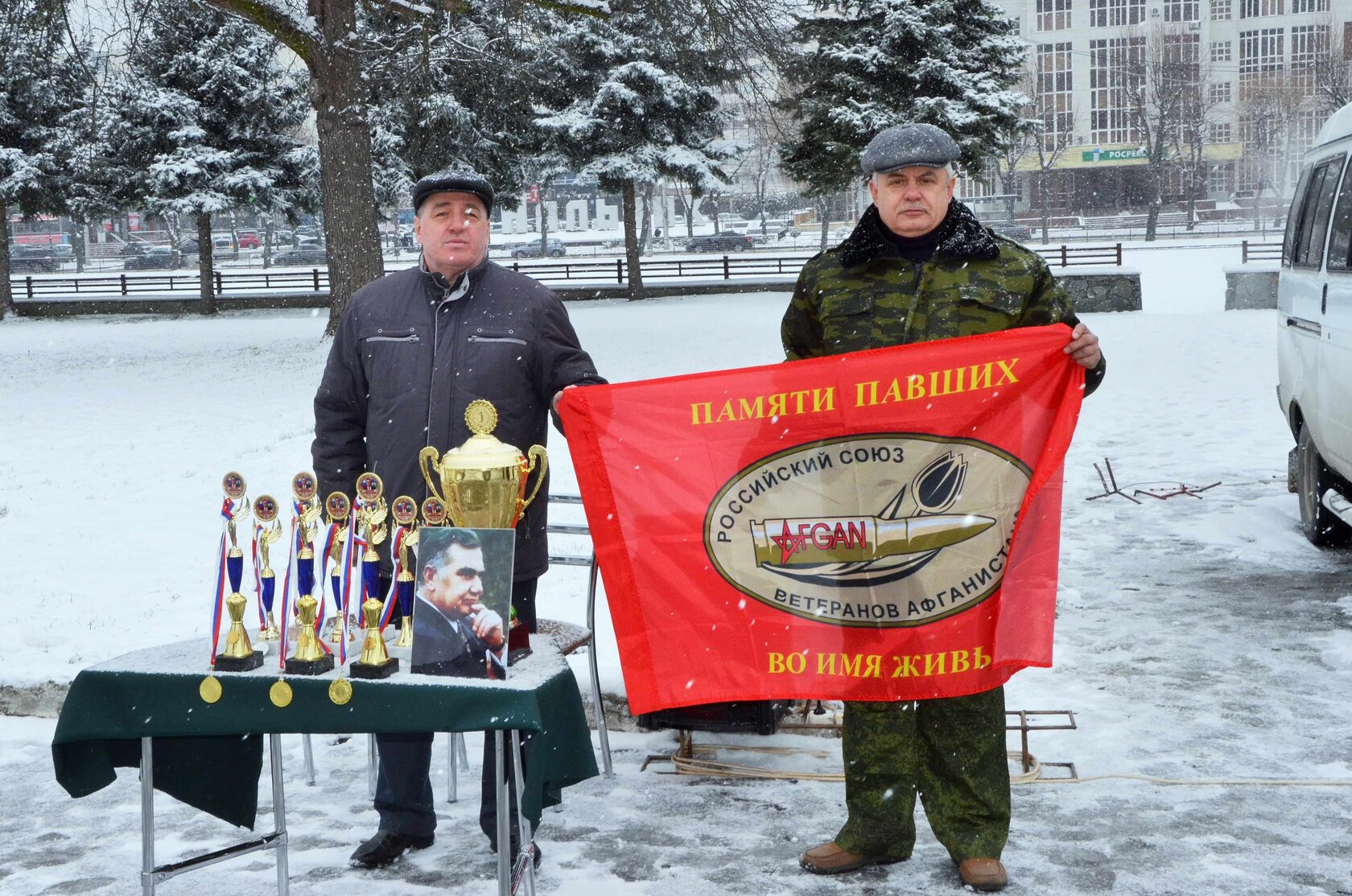 В НАЛЬЧИКЕ ПРОШЛИ МЕРОПРИЯТИЯ В ЗНАК ПОДДЕРЖКИ ВС РФ